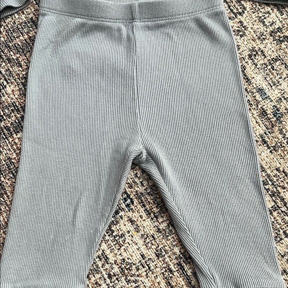 GAP Baby Grey Ribbed Set - Picture 4 of 4